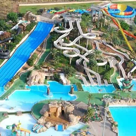 Private Luxury 5 Bedroom Tropical Garden With Waterfall, Pool, Bar, Bbq, Rated Location In Close To Beach, Waterparks, Bars & Restaurants Τορεβιέχα